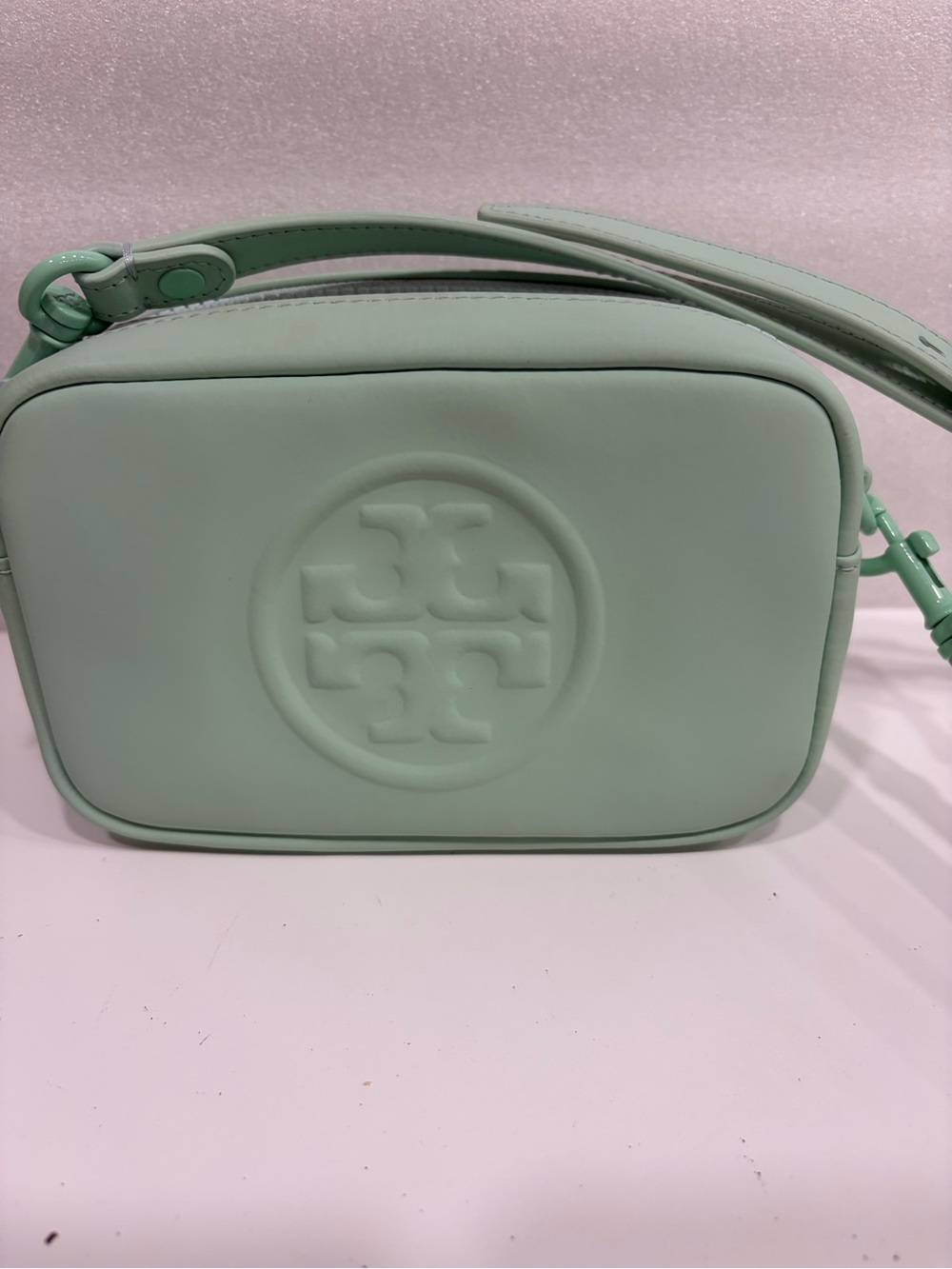 Tory Burch Mint Leather Crossbody Camera Bag - Picture 2 of 8